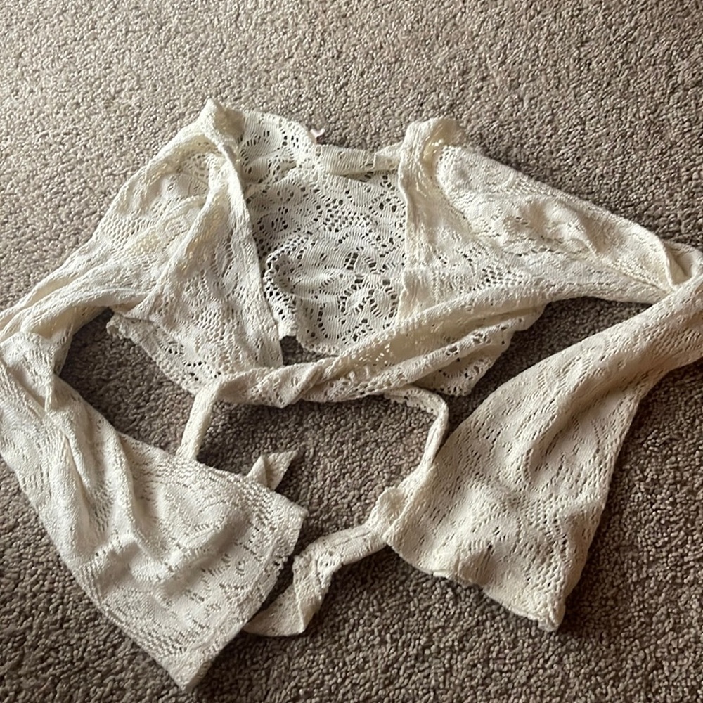 Candie’s Size M crop lace cover up